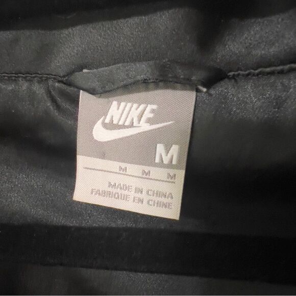 Nike Women’s Black Satin Crop Sportswear Casual Full Zip Bomber Jacket Sz Medium - Picture 3 of 10